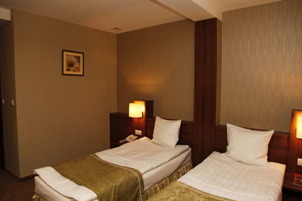 Hotel Na Polboru Sieradz Exteriér fotografie