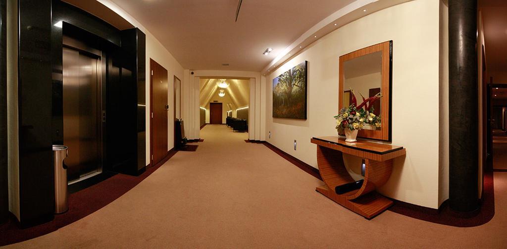Hotel Na Polboru Sieradz Exteriér fotografie